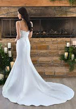 Load image into Gallery viewer, Stella York style 7474, Salon Sample