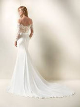 Load image into Gallery viewer, Pronovias &quot;Dracma&quot; Sample (sz 14)