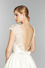 Load image into Gallery viewer, Tara Kelly 2357, Salon Sample