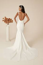 Load image into Gallery viewer, Justin Alexander 88233, Sample