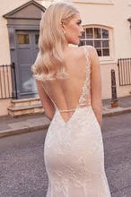 Load image into Gallery viewer, JA Adore style 11242, Salon Sample
