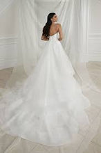 Load image into Gallery viewer, Justin Alexander "Everett", Sample