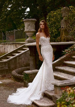 Load image into Gallery viewer, Justin Alexander "Isana", Salon Sample