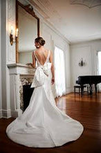 Load image into Gallery viewer, Kelly Faetanini &quot;Francine&quot;, Salon Sample