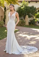 Load image into Gallery viewer, Jasmine Couture "Skye", Salon Sample