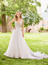 Load image into Gallery viewer, Enchanting 118137, Salon Sample