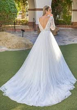 Load image into Gallery viewer, Jasmine Couture "Emma D", Salon Sample