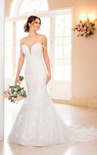 Load image into Gallery viewer, Stella York style 6743, Salon Sample