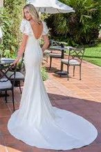 Load image into Gallery viewer, Jasmine Couture "Cameron", Salon Sample