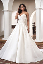 Load image into Gallery viewer, Jasmine style T212065, NEW with tags