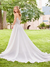 Load image into Gallery viewer, Enchanting 118137, Salon Sample