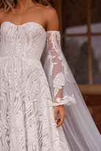 Load image into Gallery viewer, Evie Young &quot;Wren&quot;, Salon Sample
