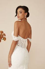 Load image into Gallery viewer, Justin Alexander "Daria", Sample