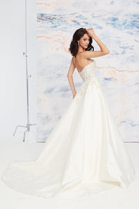 Justin Alexander style 99061, Salon Sample