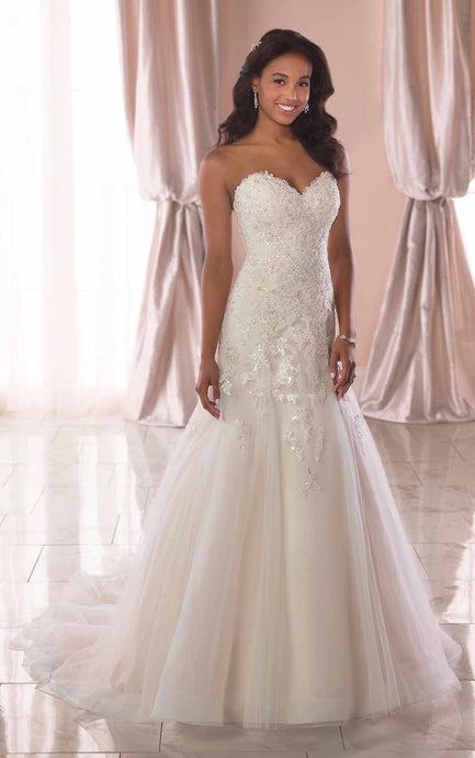 Stella York, style 6764 Salon Sample