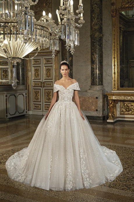 Demetrios DP453, NEW with tags