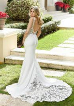 Load image into Gallery viewer, Mori Lee style 5982, Salon Sample