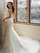 Load image into Gallery viewer, Sophia Tolli 11625 "Amira" Salon Sample