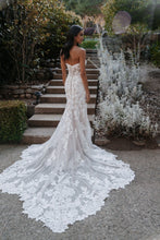 Load image into Gallery viewer, Allure 9903, Salon Sample