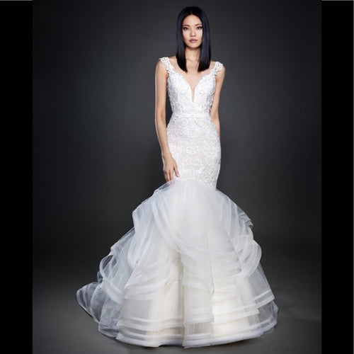 Lazaro, style 3713 with tags, unaltered