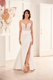 Paloma Blanca 4961, Salon Sample